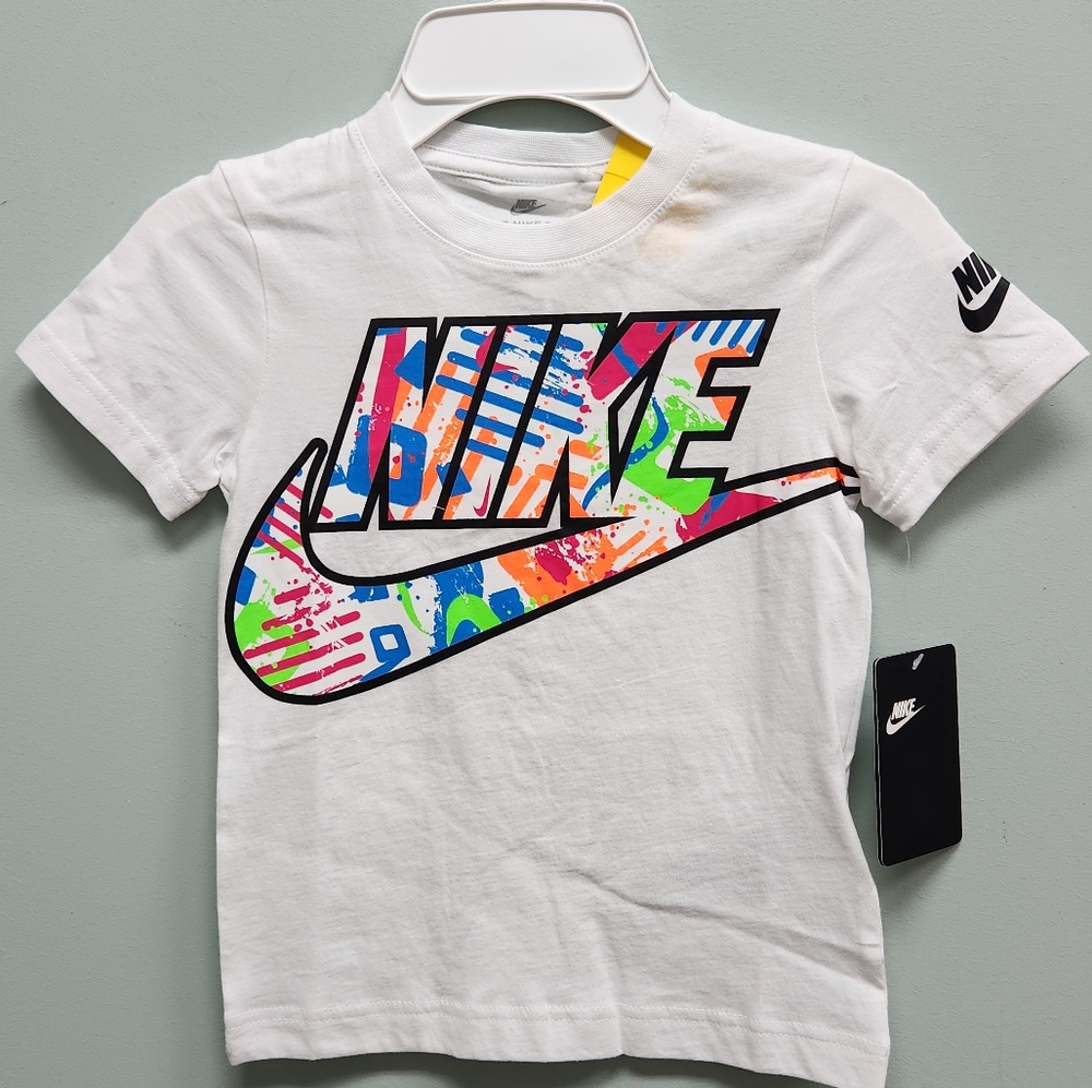๐๏ธ Nike Tee - Picture 4 of 6